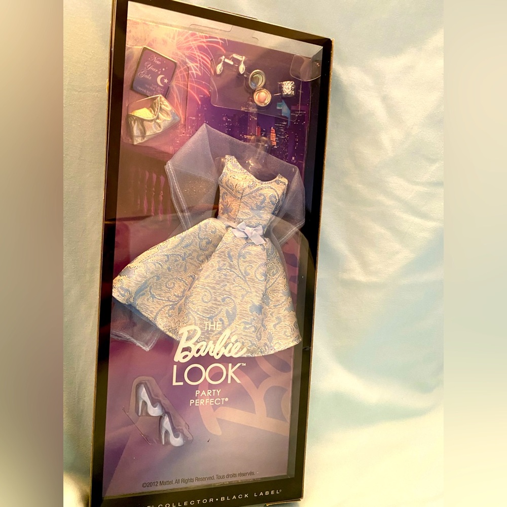 Barbie Look Black Label Collection Party Perfect Fashion Pack